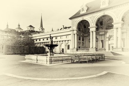 Valdštejnský palác
